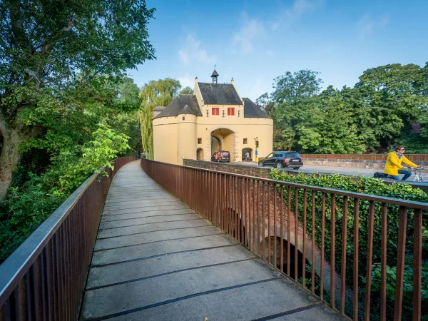 Voetgangersbruggen langs Smedenpoort (Passerelles à la Porte des Forgerons)