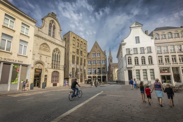 Oude Beursplein (Antica Piazza della Borsa)