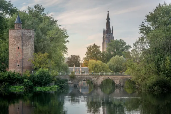 Minnewaterbrug (Puente del Lago del Amor)