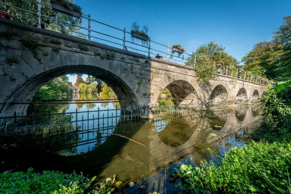 Minnewaterbrug (Puente del Lago del Amor)