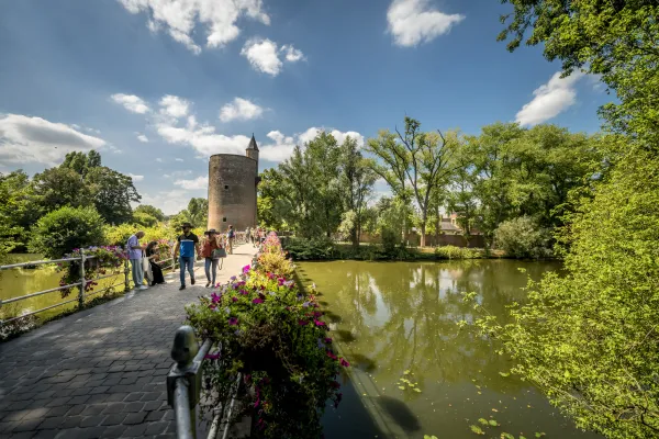 Minnewaterbrug (Puente del Lago del Amor)