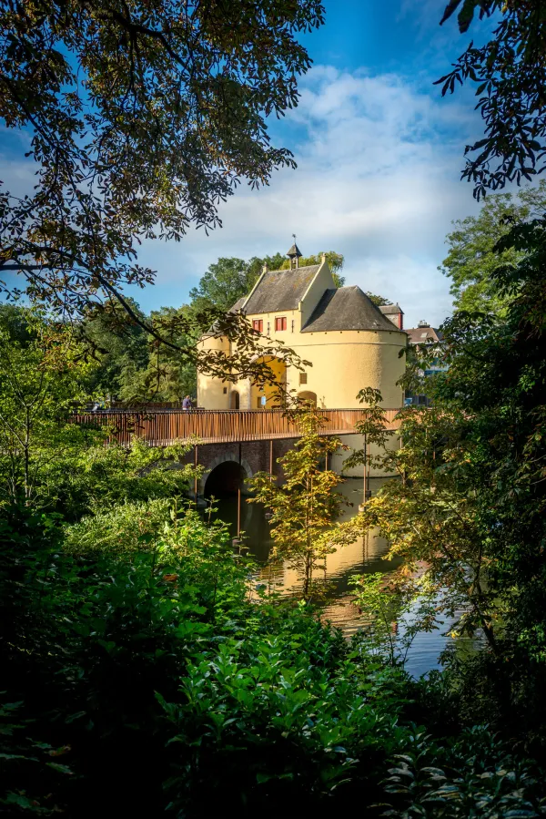 Voetgangersbruggen langs Smedenpoort (Footbridges at the Blacksmith's Gate)
