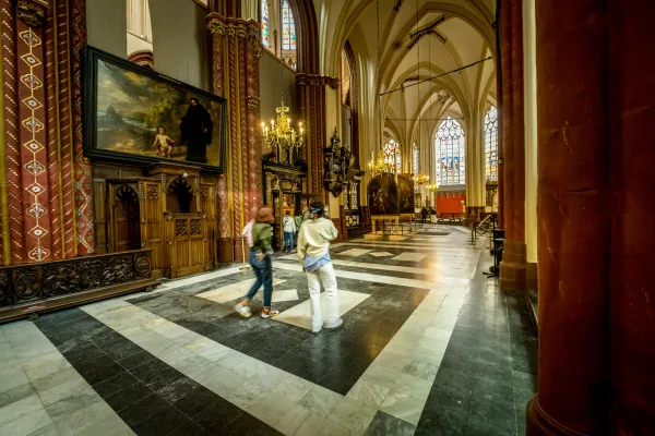 Sint-Salvatorskathedraal (Catedral de San Salvador)