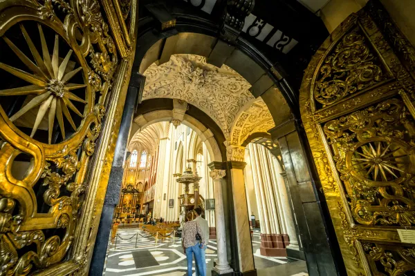 Sint-Salvatorskathedraal (Catedral de San Salvador)