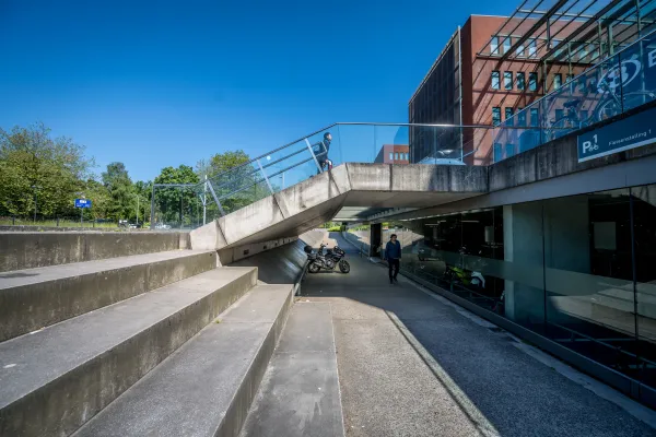 Aparcamiento para bicicletas Estación (lateral Sint-Michiels)