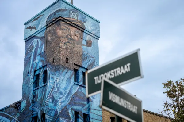 The Bridges (Streetart)