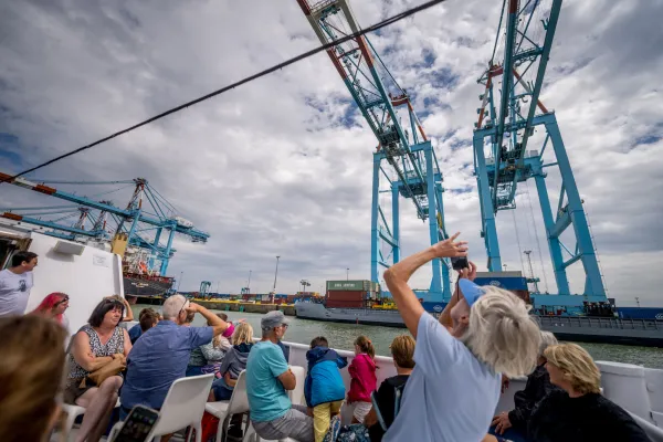 Captain Blue (Havenrondvaart in Zeebrugge)