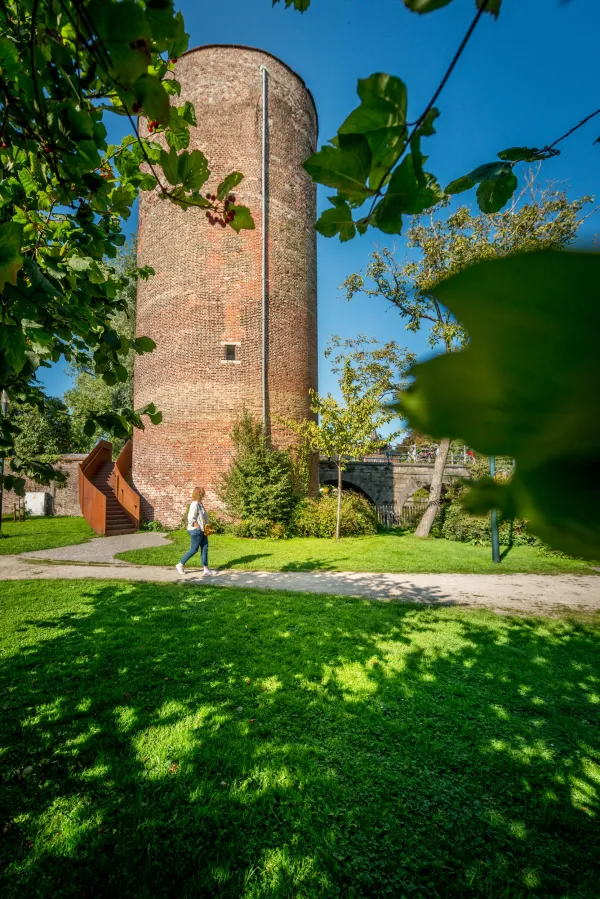 Poertorenpark (Gunpowder Tower Park)