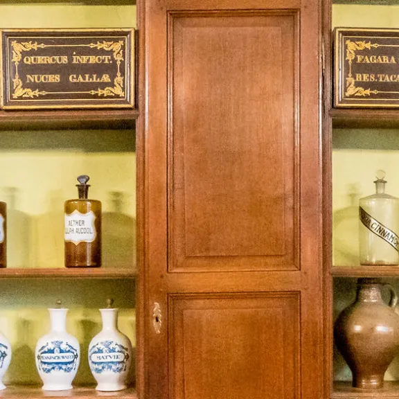 Apotheek van het Sint-Janshospitaal (Apotheke Sankt-Jans-Hospital)