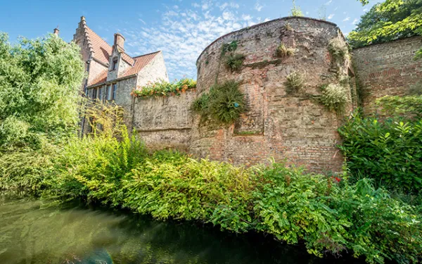 Oude stadsomwalling Brugge